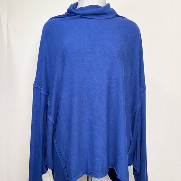 WE THE FREE Oversized Blue Long Sleeve Cowl Neck Dolman Sleeve Knit Top Large - Picture 3 of 7